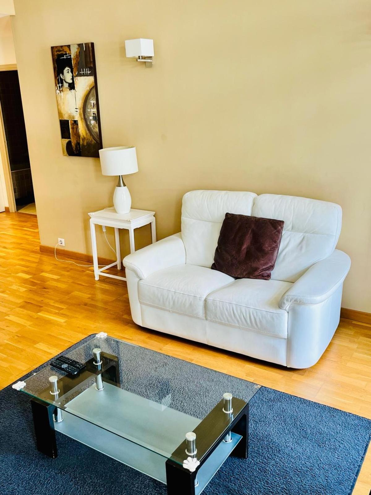 Golden Triangle 2br/2ba *